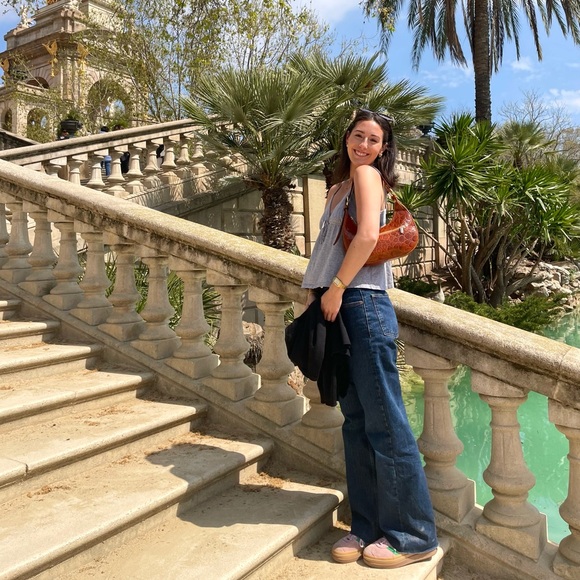 Meet your Posher, Maddy - Picture 2 of 4